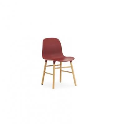 Normann Copenhagen Chaise Form avec structure en bois - rouge - Ch&ecirc;ne