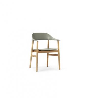 Normann Copenhagen - Chaise &agrave; accoudoirs Herit, ch&ecirc;ne / vert-de-gris
