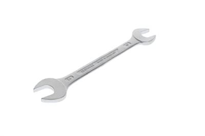 Cl&eacute; plate double, DIN 3110, Cote s/plats : 19 x 24 mm, Long. 247 mm