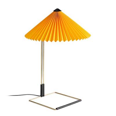 HAY Matin 380 lampe &agrave; poser LED Plissee, jaune