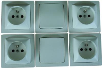 Legrand Lot saillie x6 2 interrupteurs + 4 prises