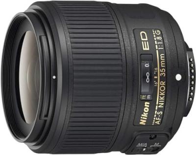 NIKON objectif focale fixe 35
