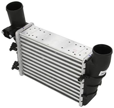 VALEO Intercooler (&eacute;changeur d'air) 817625 AUDI A4