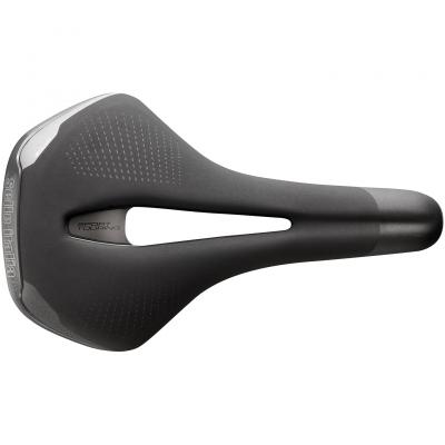 Selle Italia ST5 Flow Bike Saddle - Noir} - L2 - 165mm Wide, Noir}