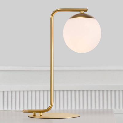 Lampe de table Grant verre et laiton dor&eacute; 40W Jaune Nordlux