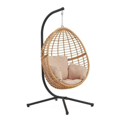 Auroa - Fauteuil suspendu beige & noir en r&eacute;sine tress&eacute;e fa&ccedil;on rotin 