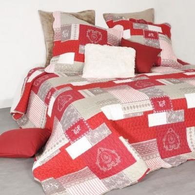 Lovely Casa Arkansas Boutis avec 2 Taies Polyester Rouge 220 x 240 cm