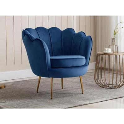 Fauteuil coquillage en velours bleu nuit DANDELION de Pascal Morabito