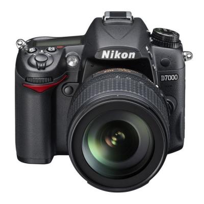 Nikon D7000 + Obj. Nikon AF-S DX VR ED 18 - 105 mm f/3.5 - 5.6 s&eacute;rie G