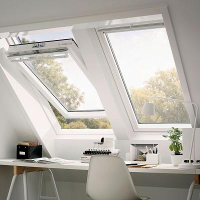 VELUX 78 x 98 Tout confort WhiteFinish bois blanc &agrave; rotation GGL MK04