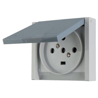 Prise de courant 20A 3P+N+T Plexo IP44 - Complet encastr&eacute; - Gris