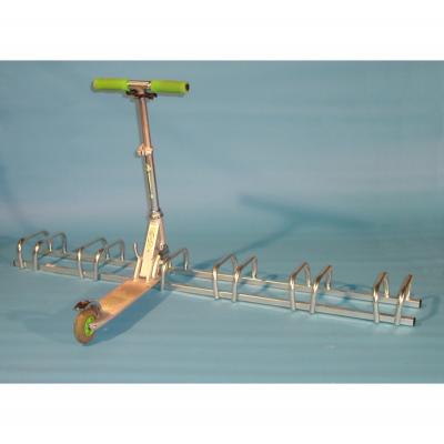 R&acirc;telier au sol pour 6 trottinettes Mottez B059V c&ocirc;t&eacute; Passager