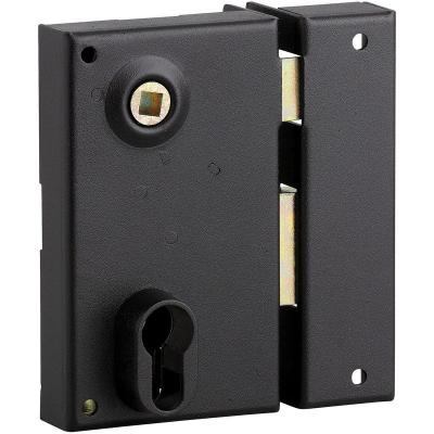 Serrure verticale pour cylindre &agrave; fouillot droite