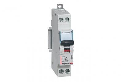 Disjoncteur DNX&sup3; 4500 - vis/vis - U+N 230V~ 32 A - 4,5 kA - courbe D - 1 mo
