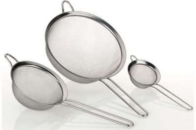 Kela 11074 lot de 3 passoires de cuisine, diam&egrave;tres 20 - 14 - 8 cm, acier inoxydable, 'Profi'