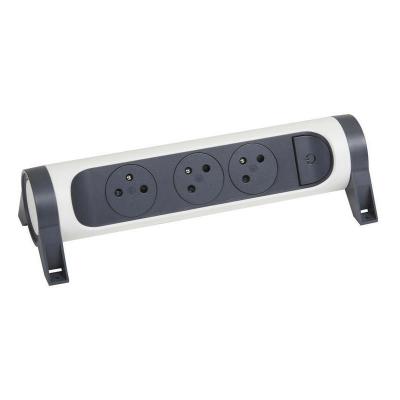 Legrand LEG50073 Rallonge bloc 3 x 2P T sans c&acirc;ble avec interrupteur