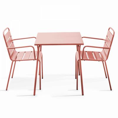Palavas - ensemble table de jardin carr&eacute;e et 2 fauteuils acier argile