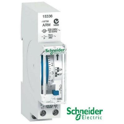 Interrupteur horaire 24H -1 canal - r&eacute;serve de marche 100h Schneider 15336 Acti9 ih