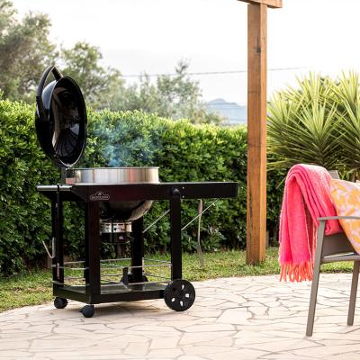 Pack Barbecue &agrave; charbon Kettle PRO 57cm sur chariot + Housse