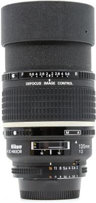 NIKON AF 135 mm f/2.0D DC objectif photo
