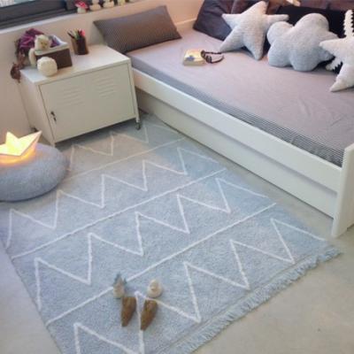Lorena Canals - Tapis enfant souple bleu Hippy (120 x 160 cm) - Bleu