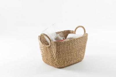 Panier de rangement en jacinthe d'eau tress&eacute;e 51x30cm