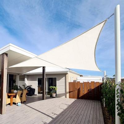 Voile d'ombrage 5 x 5 x 7,07 m imperm&eacute;able 220g/m&sup2; Haute densit&eacute; - Toile d&eacute;perlante - Beige cr&egrave;me