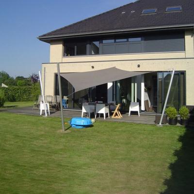 Voile d'ombrage 5 x 5 m imperm&eacute;able 220g/m&sup2; Haute densit&eacute; - Tissu d&eacute;perlant - Taupe cendr&eacute;