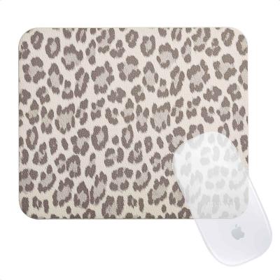 Selencia Sabi Tapis de Souris en Similicuir imprim&eacute; panth&egrave;re - 20 x 24 cm - Soft Ivory