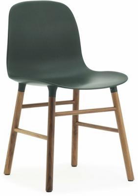 Normann Copenhagen Chaise Form avec structure en bois - Noyer - vert