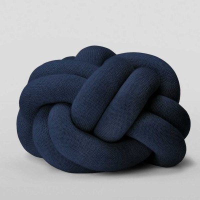 Coussin bleu marine Knot - Design House Stockholm