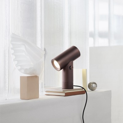 Muuto - Lampe de table led beam, terre d'ombre