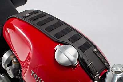 Sangle de r&eacute;servoir SW-MOTECH Legend Gear SLA Triumph Bonneville T120