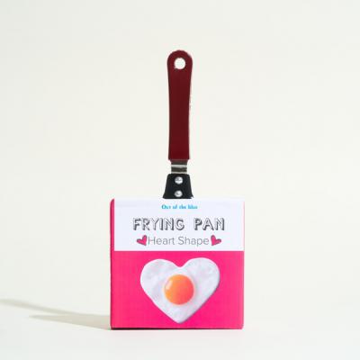 Po&ecirc;le &agrave; frire en forme de coeur