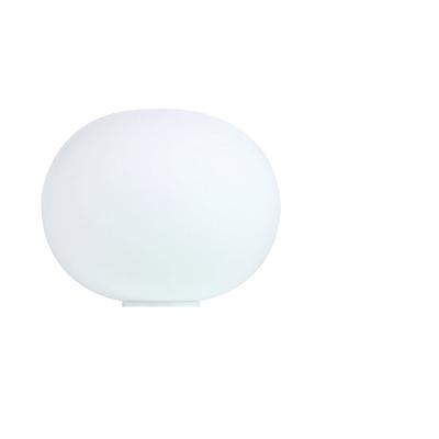 Lampe de table design en verre opalin 33 x 27 cm Glo-Ball - Flos