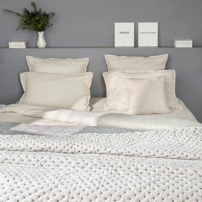 MADURA- Couvre-lit matelass&eacute; Malo - Craie - 240x260 cm