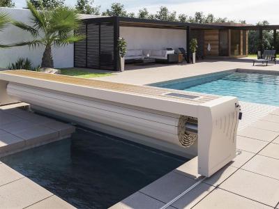 Volet de piscine hors-sol Prestige sur rail solaire 9,00 x 4,50 m - Sofatec