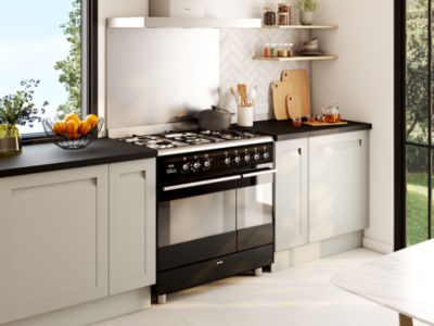 SMEG - Cuisini&egrave;re Gaz Centre de Cuisson 90cm SCB92 