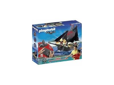 5238-Bateau pirates et moteur