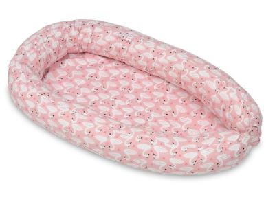 Cocon gigoteuse motif cygnes - rose 42301