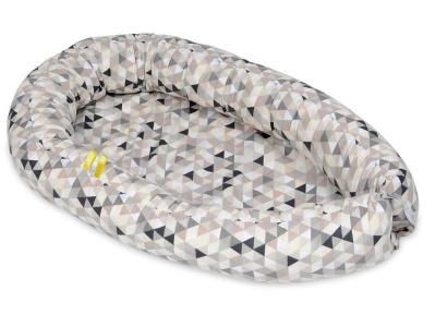 Cocon gigoteuse triangles beiges 42301