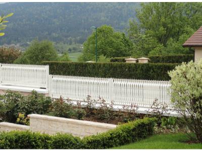 Lani&egrave;re PVC pour palissade largeur 50 mm x 60 m+100 clips- Blanc -