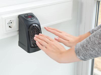 Mini radiateur soufflant sur prise secteur