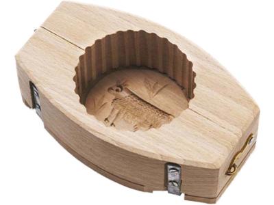 Moule &agrave; beurre cannel&eacute; - h&ecirc;tre - rond d&eacute;cor vache - 125g
